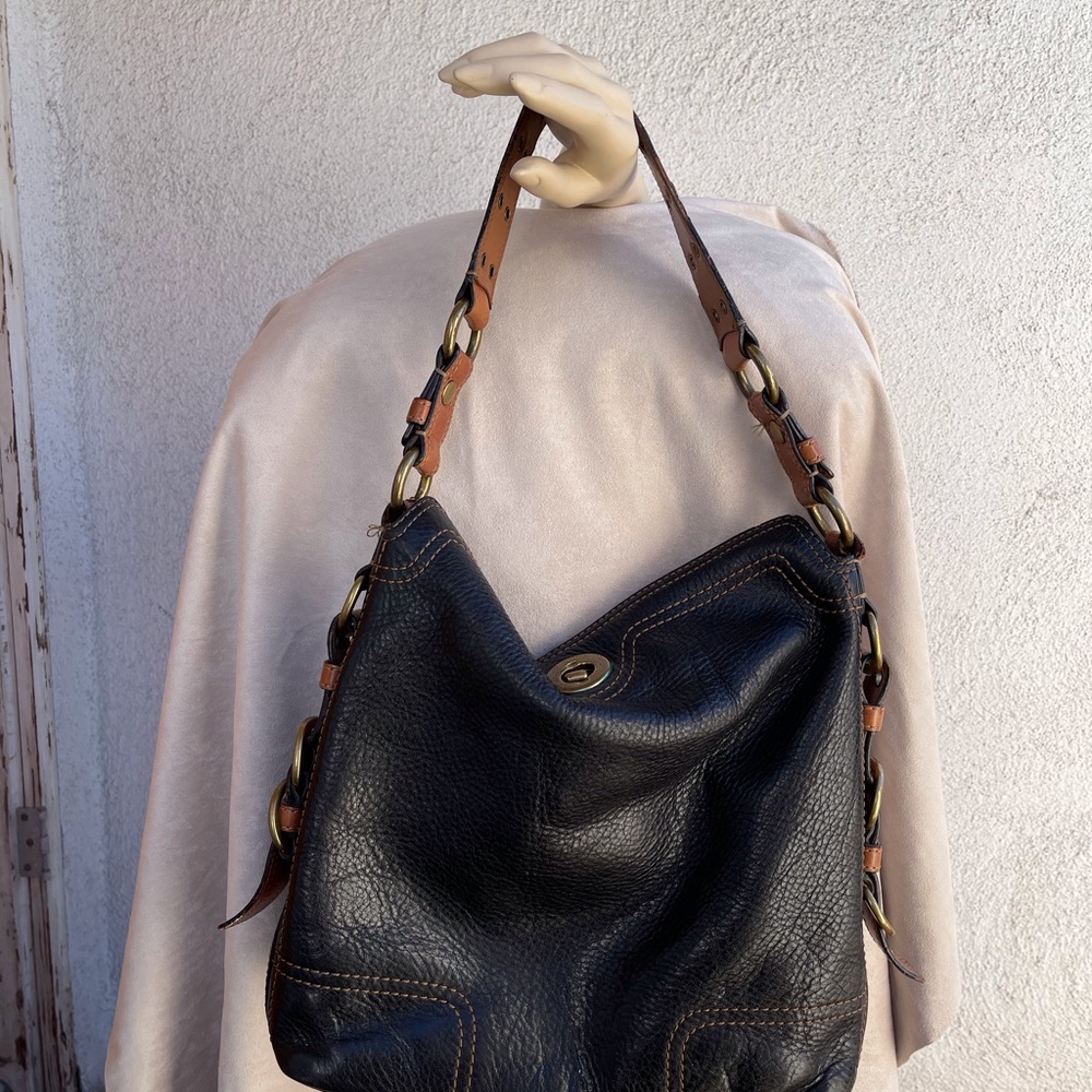 Vintage Coach Hobo in great condition pre owned.